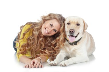 Köpeği olan kız.