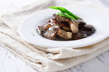 İstiridye mantarı.