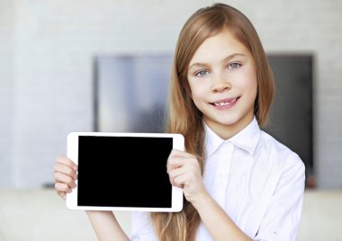 tablet pc ile çocuk