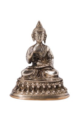 Beyaz arkaplanda Buda heykeli