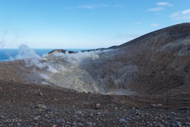 Grand (fossa) krater vulcano Adası yakınlarında Sicilya, İtalya