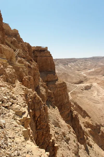 Masada cliff and surrounding desert near the Dead Sea in Israel — Stock Photo, Image