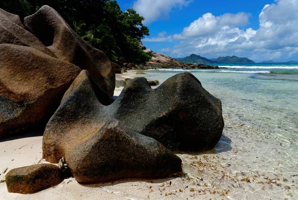 Scenic Granite Rocks Ocean Anse Severe Beach Digue Island Seychelles Лицензионные Стоковые Фото