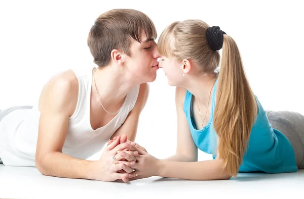 Facet jest całować swoją dziewczynę Zdjęcia Stockowe bez tantiem