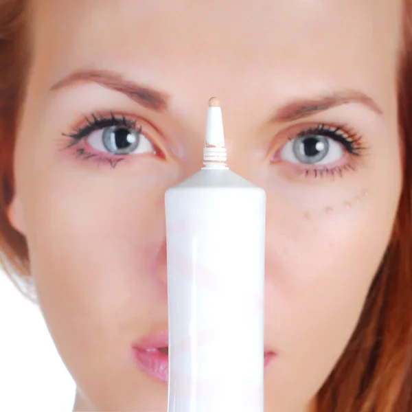 Girl applying cream — Stock Photo, Image