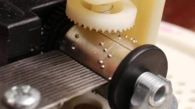 İçerideki müzik kutusu, klaimba mekanizması