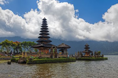 ULUN danu Tapınağı