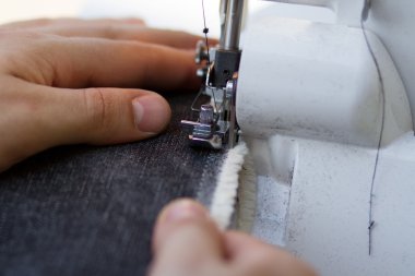 terzi dikiş elbise eller