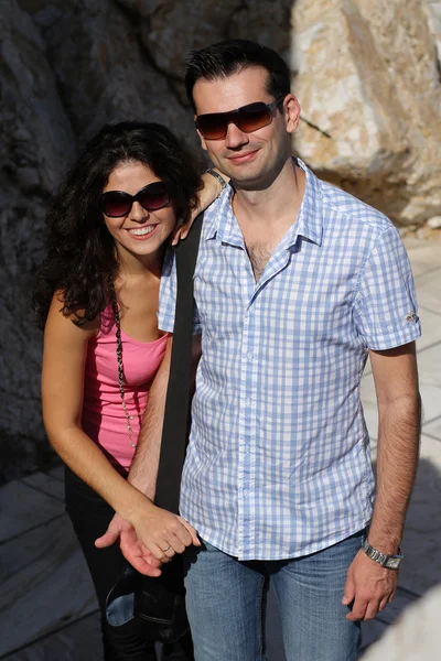 Couple do sightseeing in Athens — Stock Photo, Image