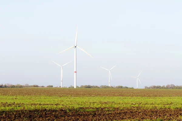 Electicity üreten Rüzgar türbinleri — Stok fotoğraf