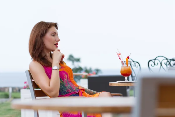 Sexy young woman drinking coctail — Stock Photo, Image