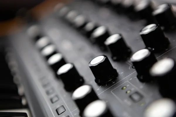 Modulares Synthesizergerät Analoger Synthesizer Tonstudio Professionelles Audioequipment Für Die Musikproduktion — Stockfoto
