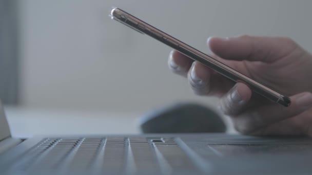 สหร ฐอเมร ลาคม 2021 Apple Iphone Pro Sierra Blue ในการใช — วีดีโอสต็อก