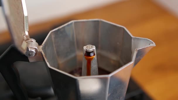 Moka Pot Geyser Coffee Maker Brewing Espresso Drink Home Kitchen — Stock Video