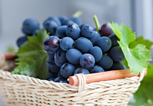 Ripe red grapes — Stock Photo, Image