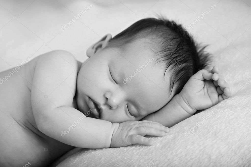 Newborn baby girl sleeping — Stock Photo © AlexSmith 14631447