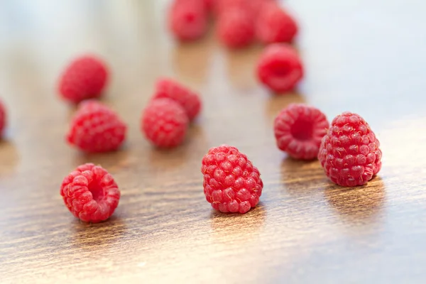 Olgun rasberries — Stok fotoğraf