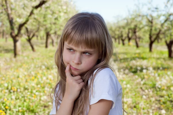 Roztomilá smutná dívka — Stock fotografie
