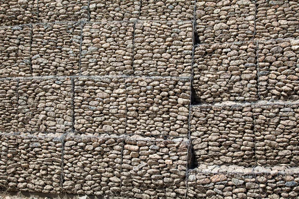 Protective gabion wall — Stock Photo, Image