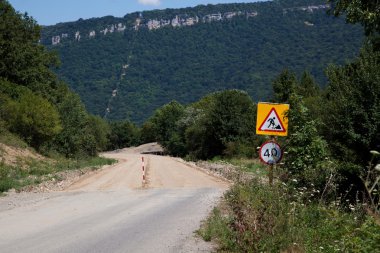 dağ yolundan tamiri