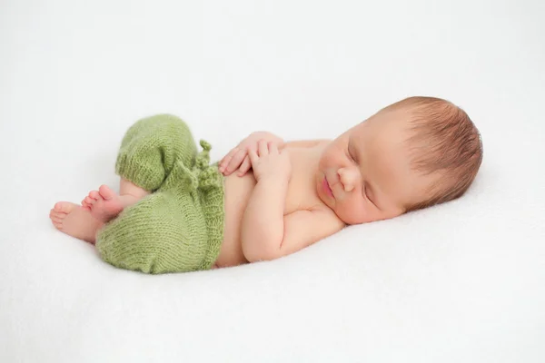 Pasgeboren babyjongen — Stockfoto