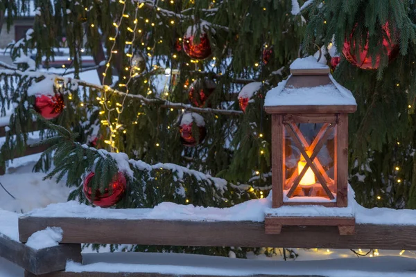Vánoční Stromeček Vánoční Osvětlení Malém Městě Lotyšsku Tukums Evropa — Stock fotografie