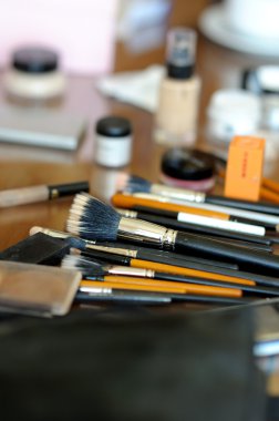 biraz makyaj fırçaları ve aksesuarları
