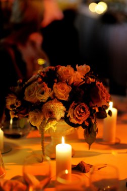 Bir olay partisi için tablo ayarlandı