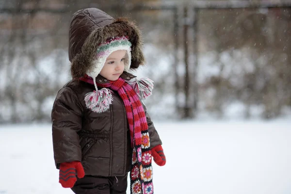 Lite vinter baby girl — Stockfoto