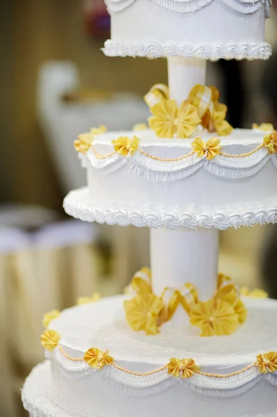 Deliziosa torta nuziale — Foto Stock