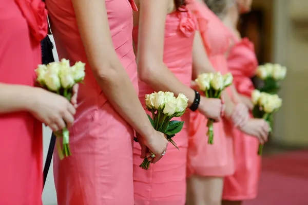 nedime düğün buketleri ile satır