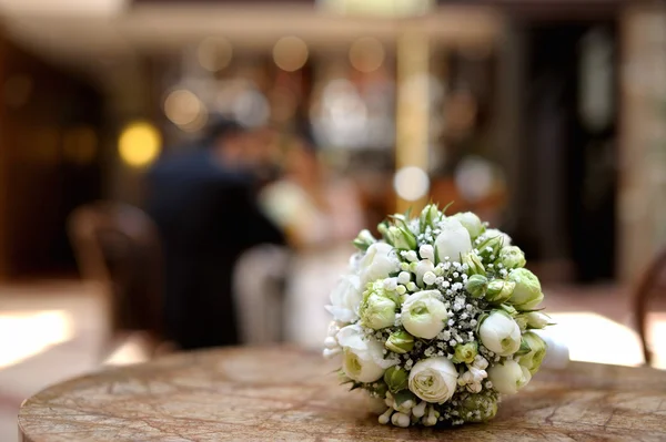 Flores blancas decoración de la boda: fotografía de stock © MNStudio  #13727829 | Depositphotos