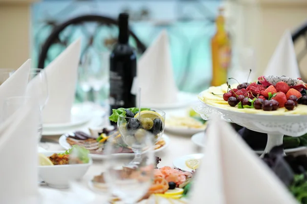 Conjunto de mesa para una fiesta —  Fotos de Stock