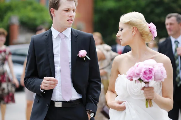 Bride and groom — Stock Photo, Image