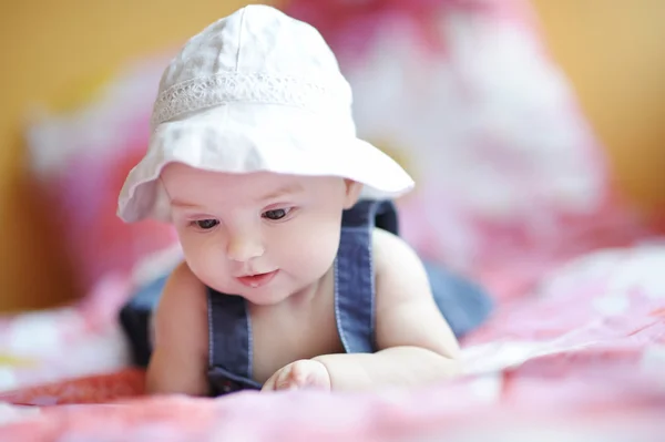 Niña de tres meses — Foto de Stock