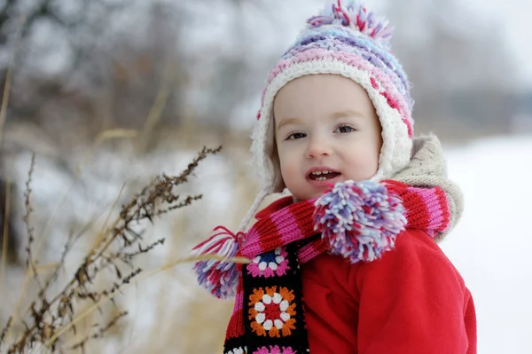 Lite vinter baby girl — Stockfoto