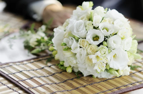 Flores brancas do casamento — Fotografia de Stock