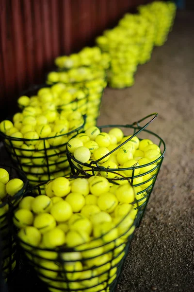 Baskets of golf balls on a golf field — Stock Photo, Image