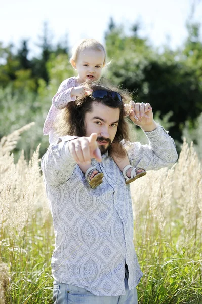 Unga far och hans barn girl — Stockfoto