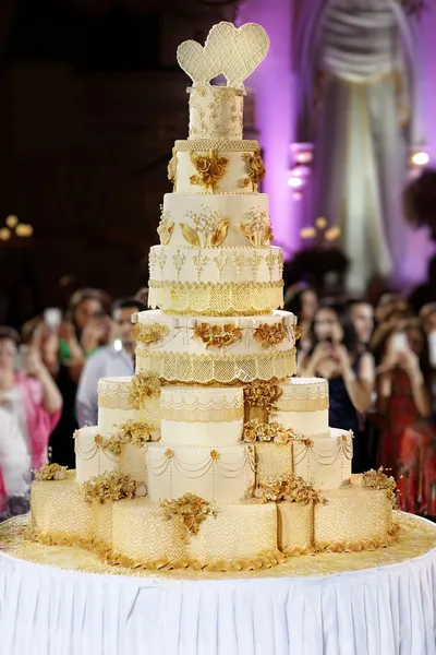 Torta nuziale gigante — Foto Stock