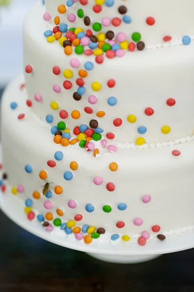 Вкусный свадебный торт — стоковое фото