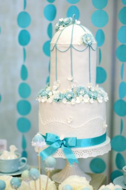 İki katlı düğün pastası