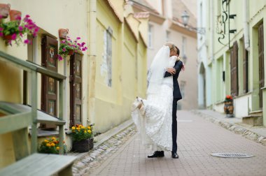 Gelin ve damat birlikte yürüme