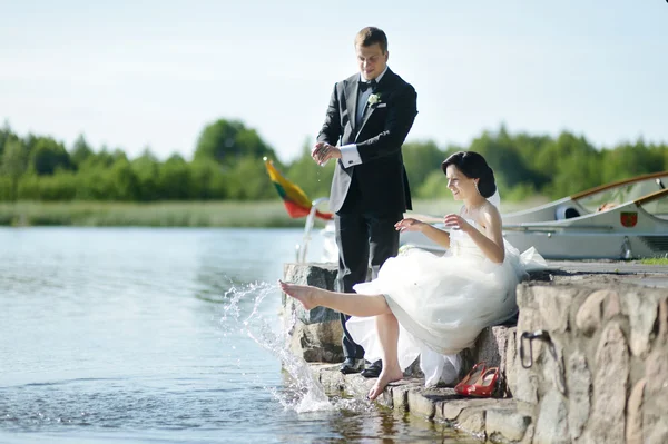 美しい花嫁と新郎 — ストック写真