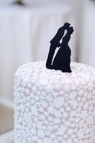 Fechar-se de estatuetas topper bolo de casamento — Fotografia de Stock