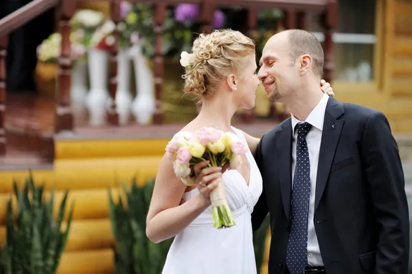 Bara gifta par kramar — Stockfoto