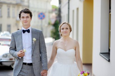 mutlu gelin ve damat kendileri zevk