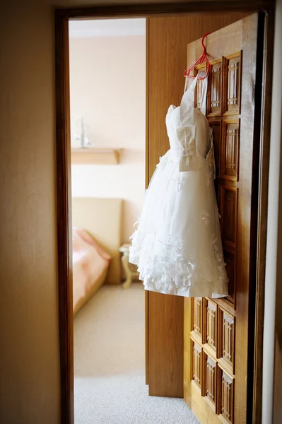 Short wedding dress — Stock Photo, Image