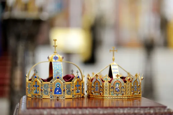 Two crowns as orthodox wedding accessories — Stock Photo, Image