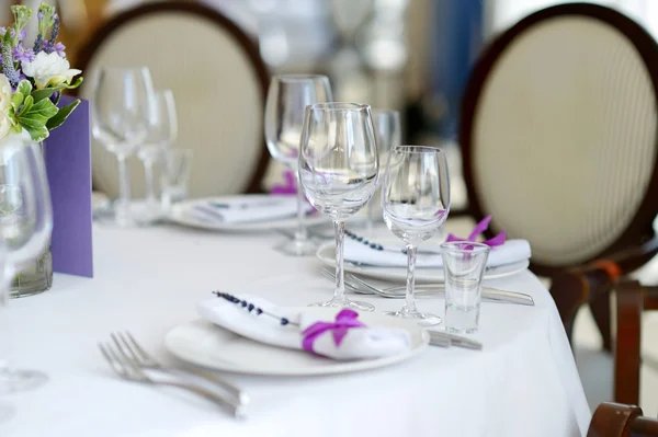 Ensemble de table pour une fête d'événement ou une réception de mariage — Photo